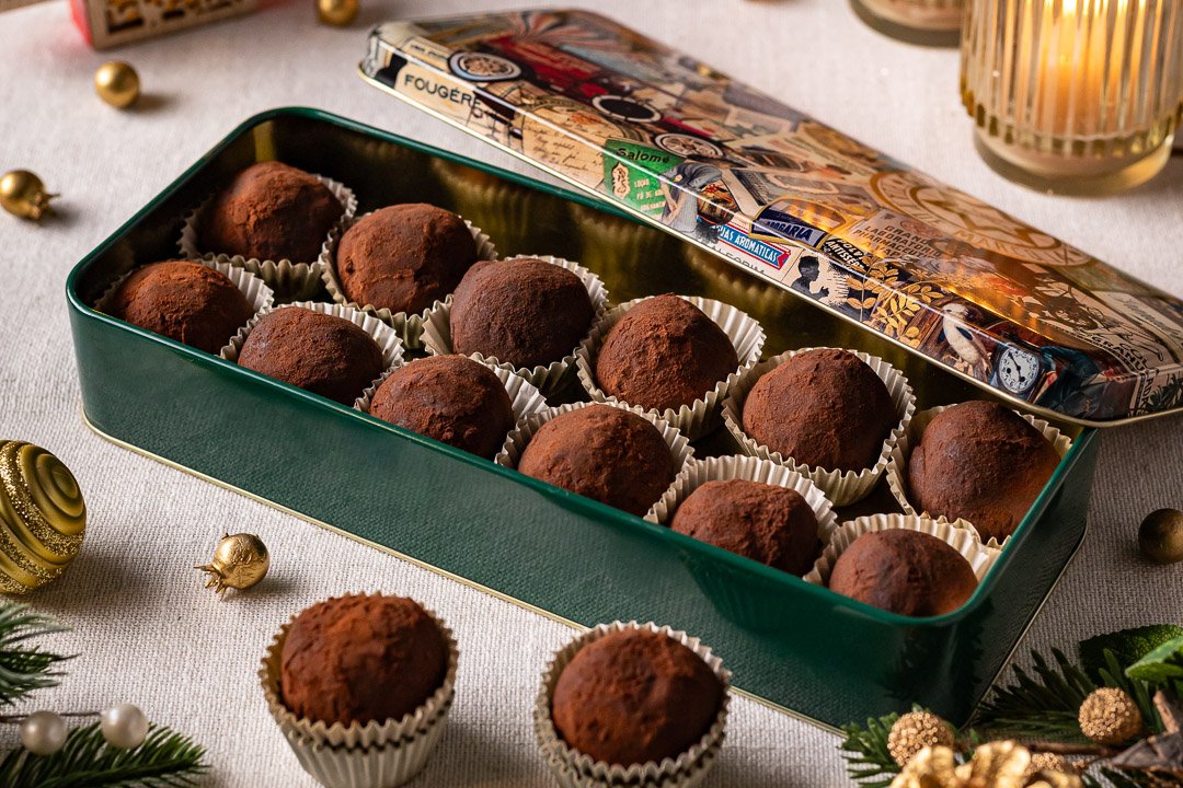 Trufas de banana-passa com chocolate meio amargo